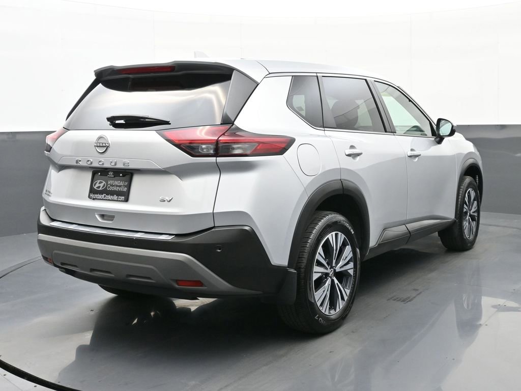Used 2022 Nissan Rogue SV FWD image 3