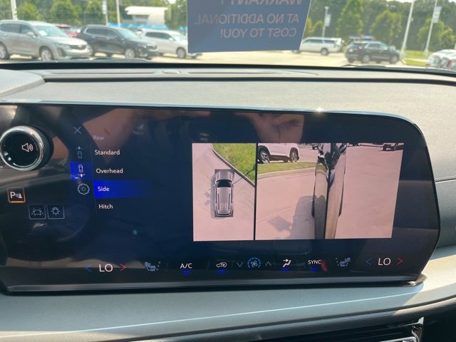 New 2026 Chevrolet Traverse LT w/ Driver Confidence Package image 29