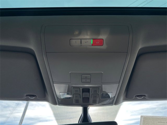 Used 2022 Volkswagen Atlas SE image 29