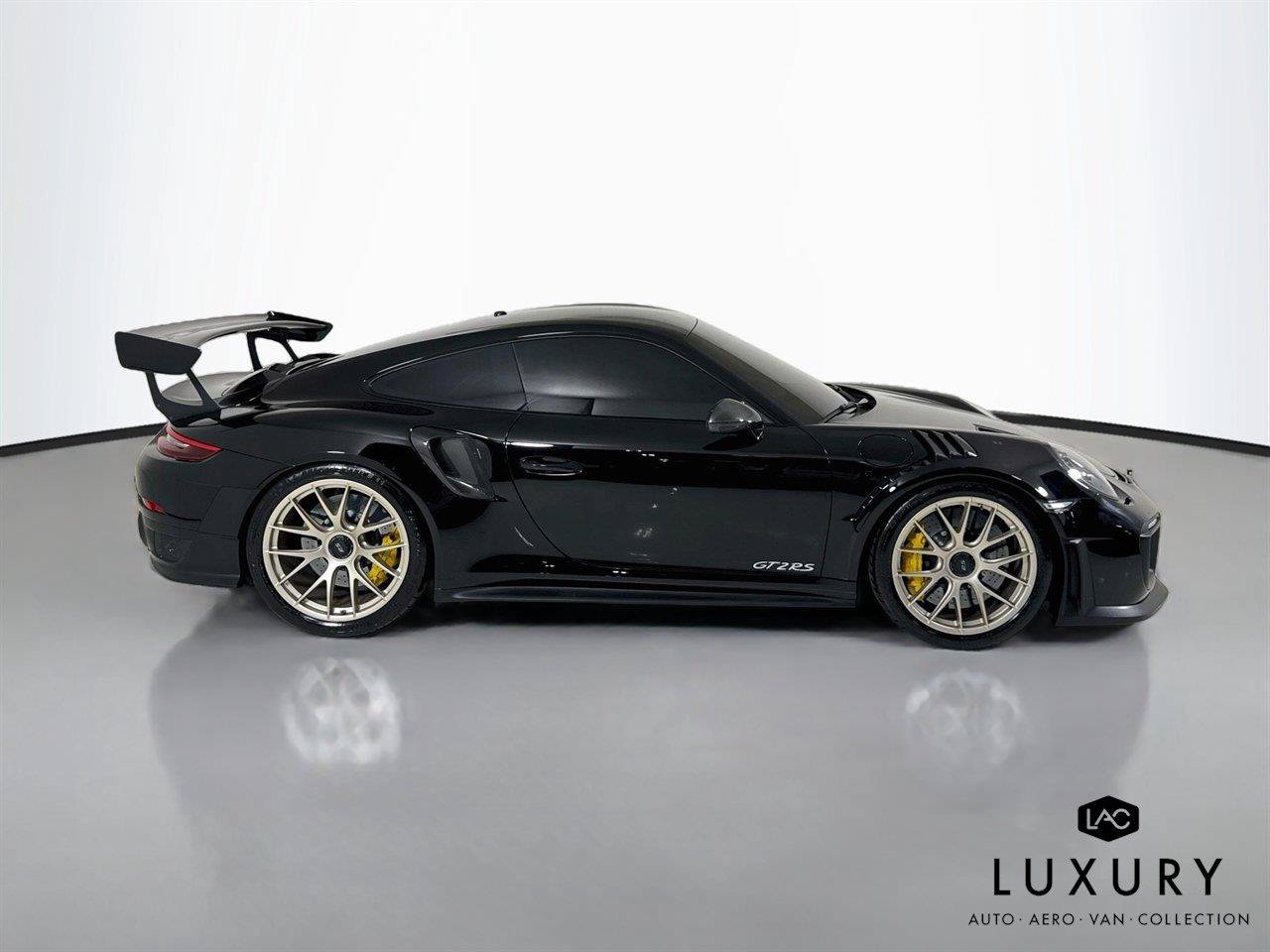Used 2018 Porsche 911 GT2 RS RWD image 4