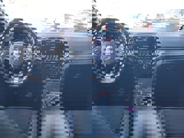 Used 2019 Jeep Grand Cherokee Altitude image 13