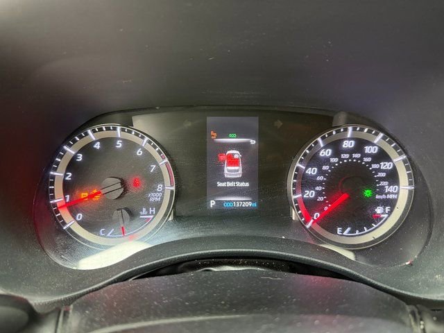 Used 2021 Toyota Highlander LE image 11