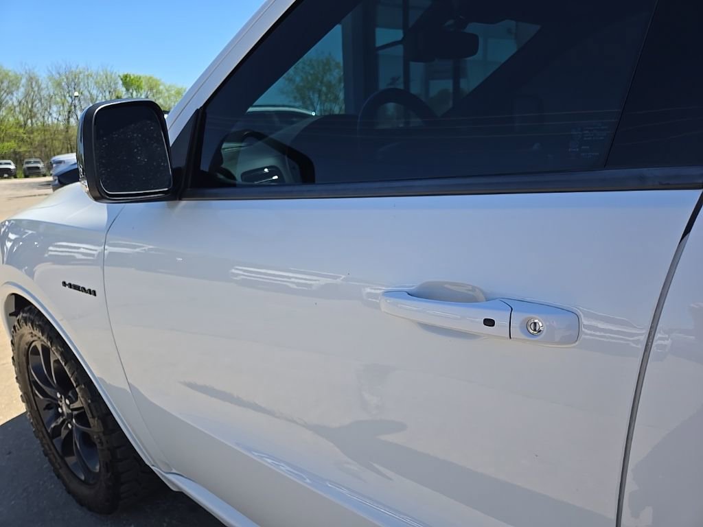 Used 2022 Dodge Durango R/T w/ Blacktop Package AWD/4WD image 28