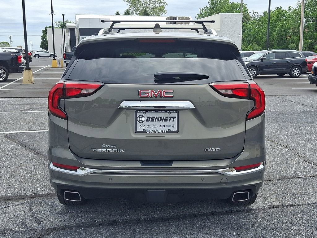 Used 2018 GMC Terrain Denali w/ LPO, 'HIT The Road' Package AWD/4WD image 5