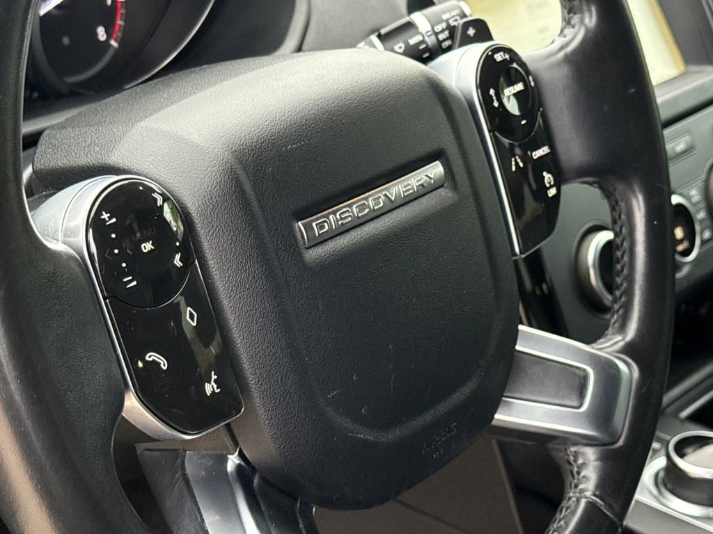 Used 2019 Land Rover Discovery SE AWD/4WD image 18