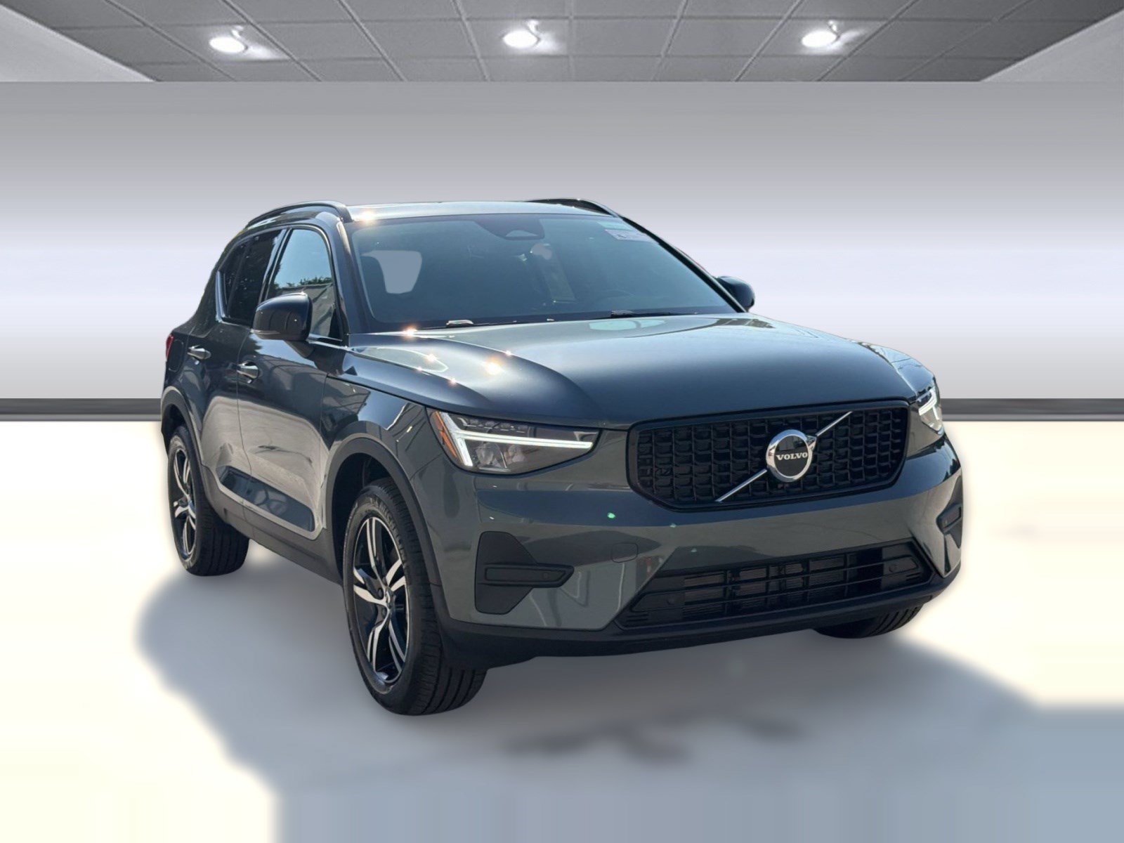 New 2026 Volvo XC40 B5 Core w/ Climate Package AWD/4WD image 7