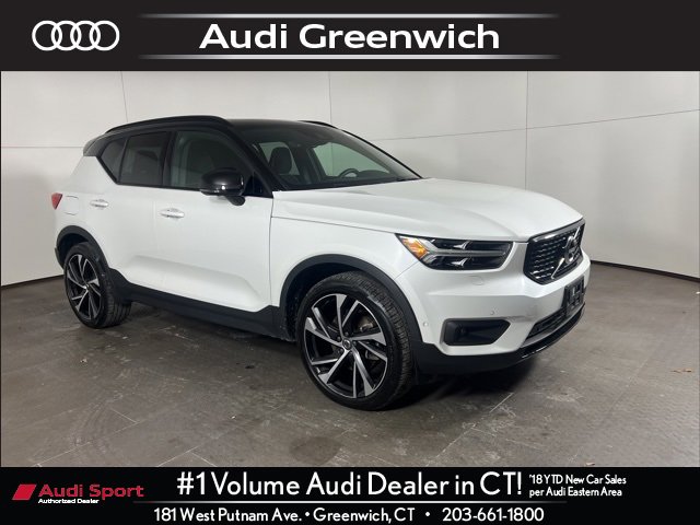 Used 2022 Volvo XC40 T5 R-Design w/ Advanced Package image 1