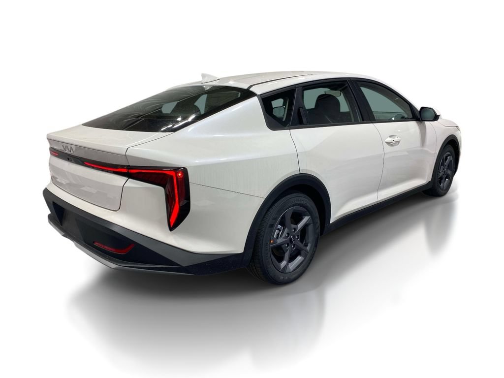 New 2026 Kia K4 FWD image 4