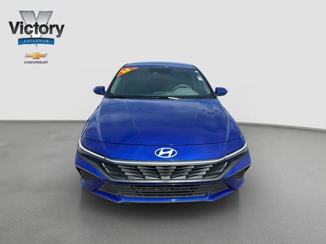 Used 2025 Hyundai Elantra SE image 2