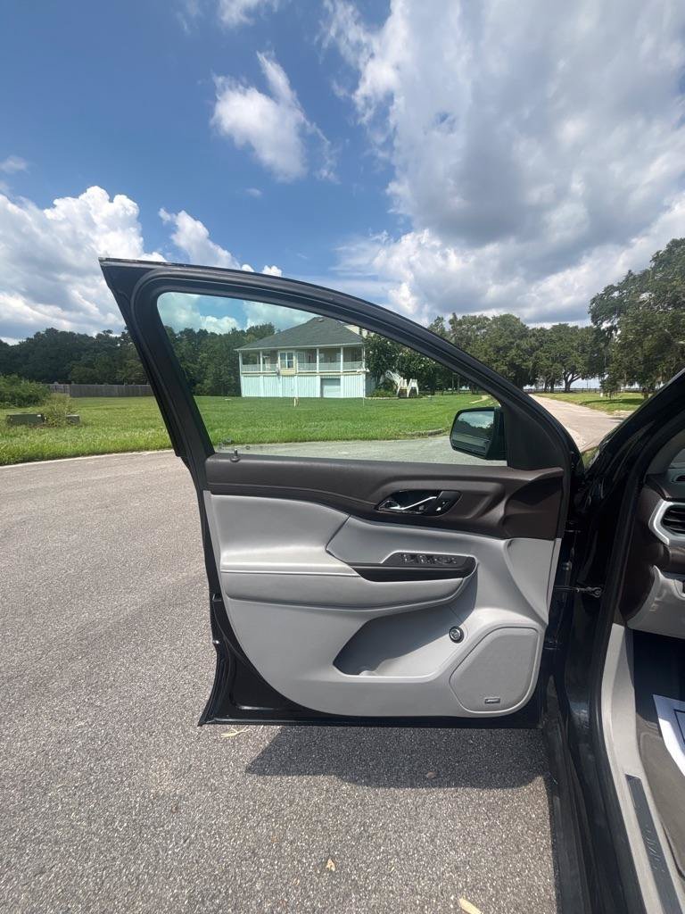 Used 2019 GMC Acadia SLT FWD image 9