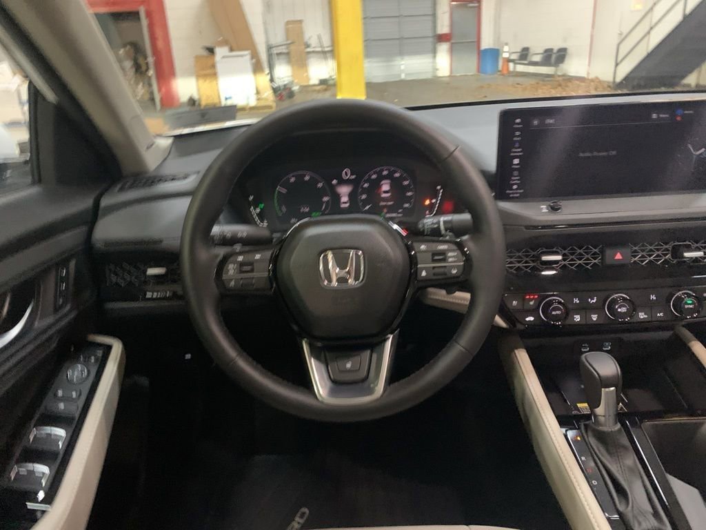 Used 2025 Honda Accord Touring image 16