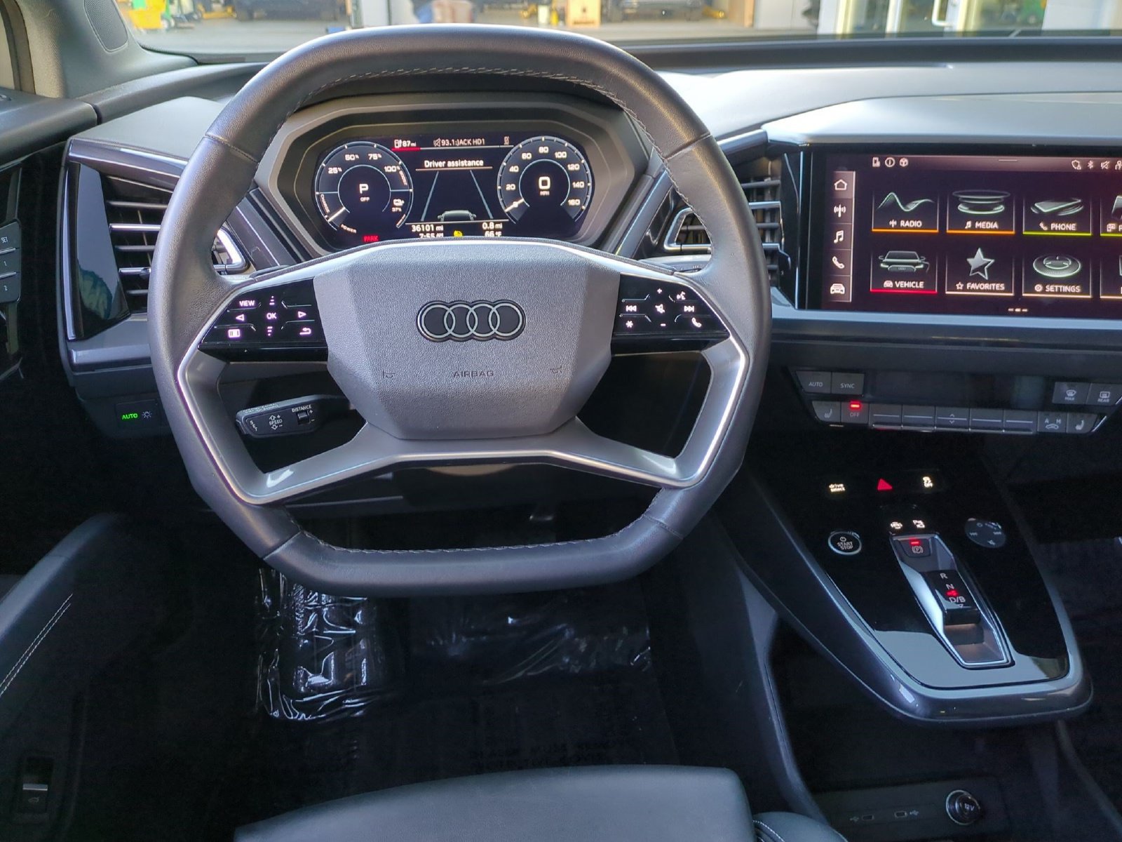 Used 2024 Audi Q4 e-tron Premium w/ Convenience Package AWD/4WD image 9