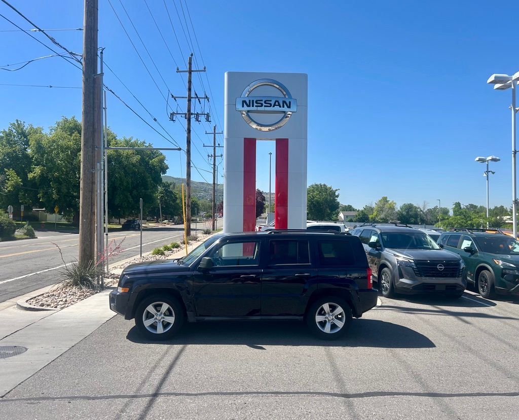 Used 2010 Jeep Patriot Sport w/ Tire & Wheel Group AWD/4WD image 1