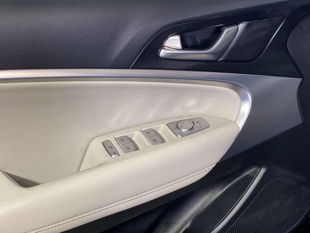 Used 2023 Genesis G70 2.0T image 29