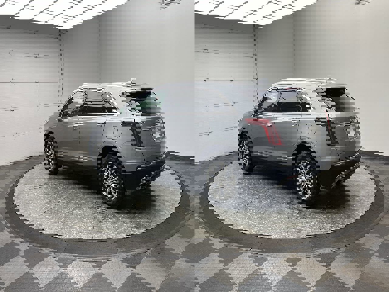 Certified 2024 Cadillac XT5 Premium Luxury image 2