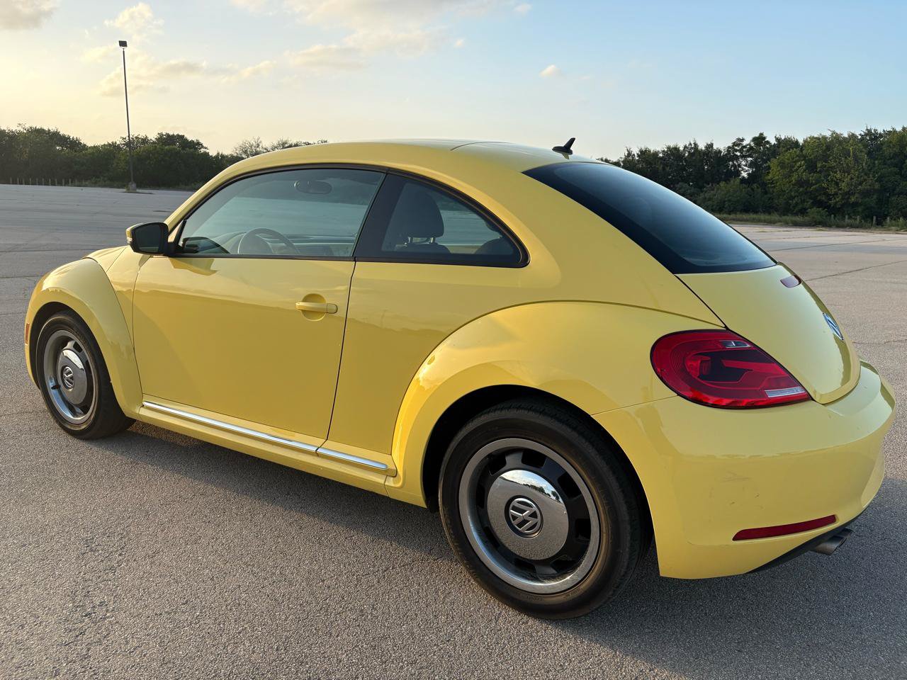 Used 2012 Volkswagen Beetle 2.5 FWD image 42