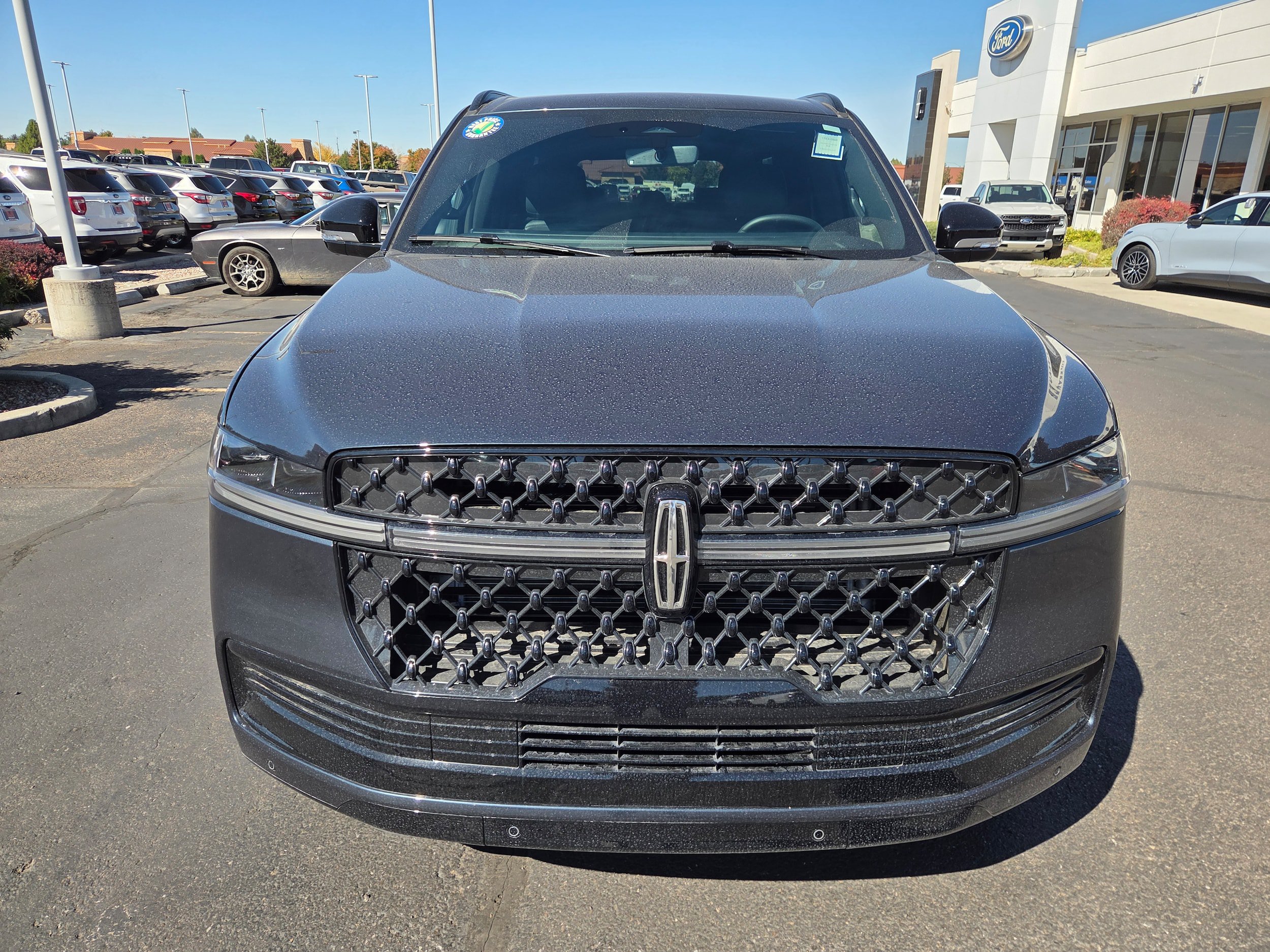 New 2026 Lincoln Navigator L Reserve w/ Jet Appearance Package AWD/4WD image 8