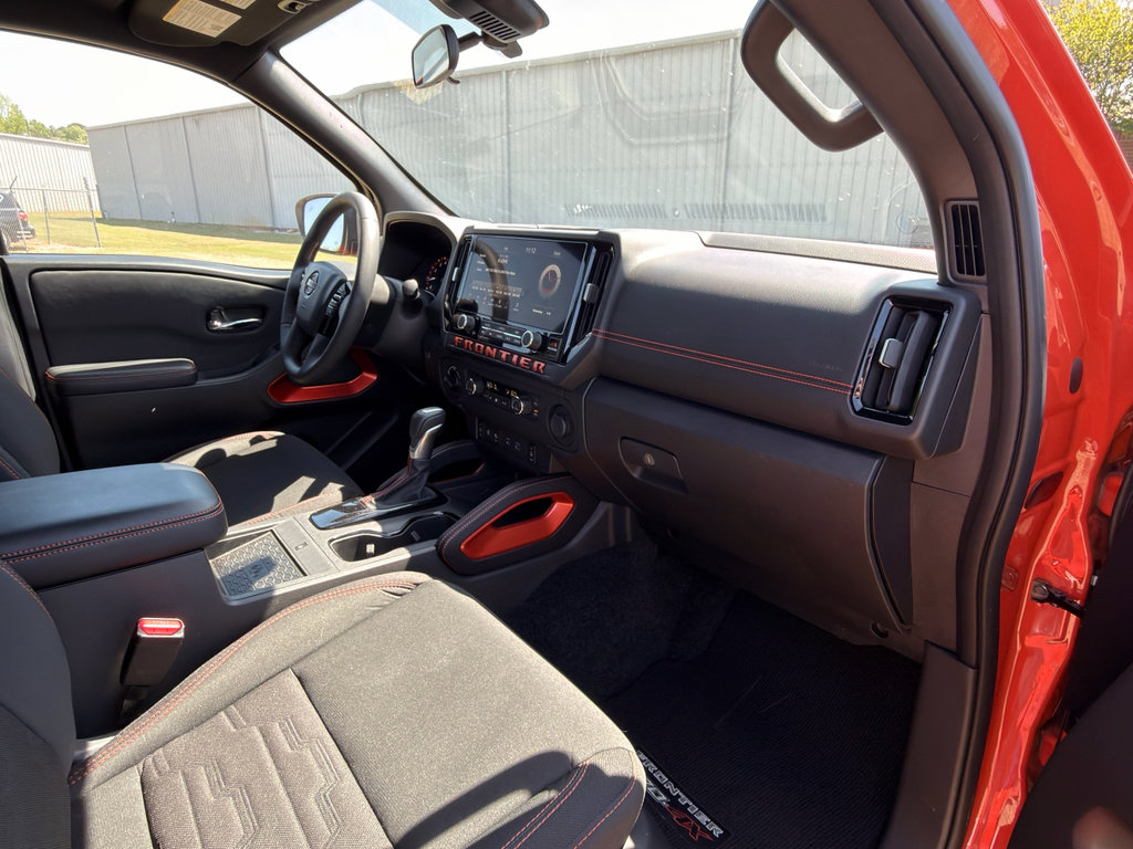 Used 2025 Nissan Frontier PRO-4X w/ Pro Convenience Package AWD/4WD image 14