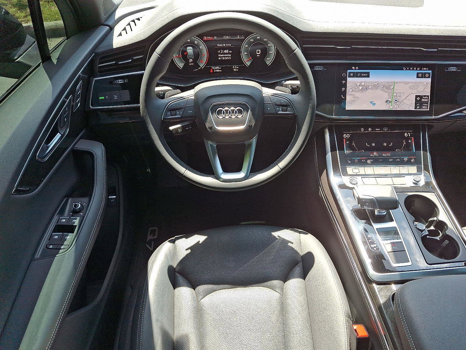 Used 2025 Audi Q7 3.0T Premium Plus image 11