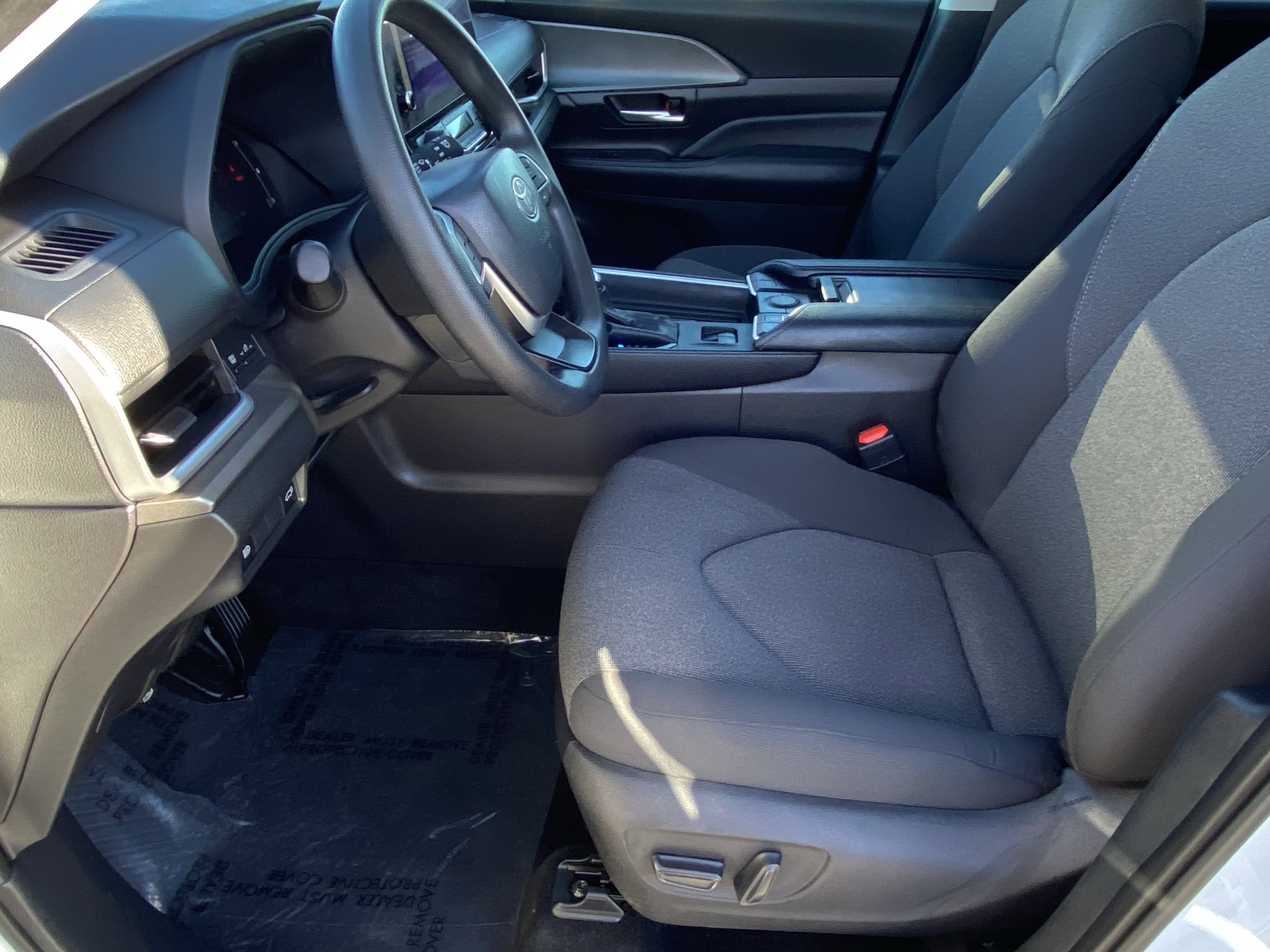 Certified 2025 Toyota Grand Highlander FWD image 26