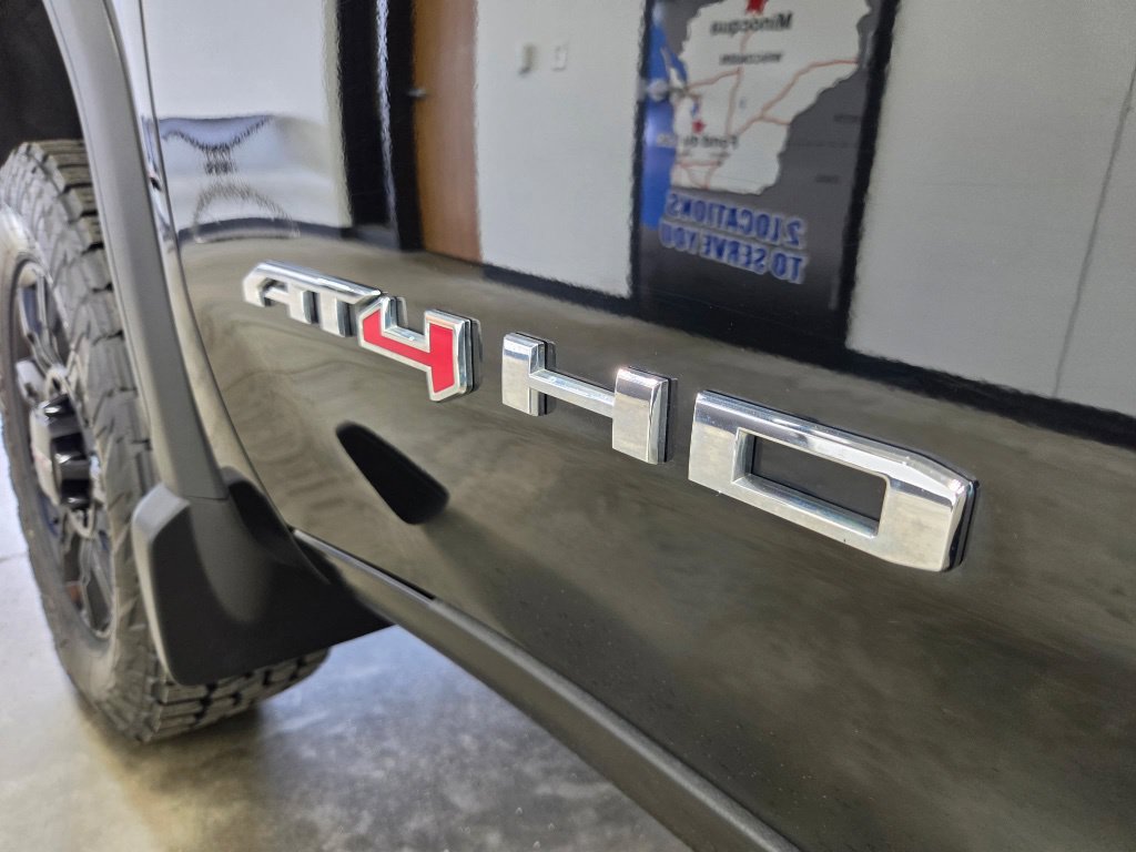 Used 2024 GMC Sierra 2500 AT4 w/ Technology Package AWD/4WD image 30