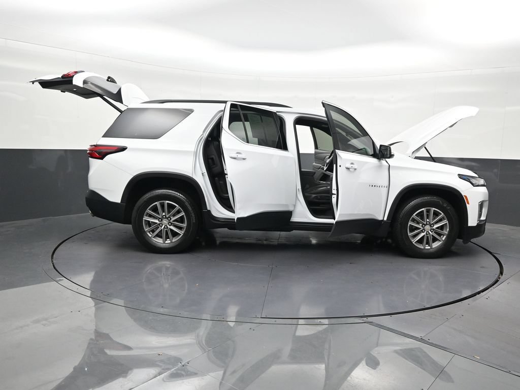 Used 2023 Chevrolet Traverse LT FWD image 31