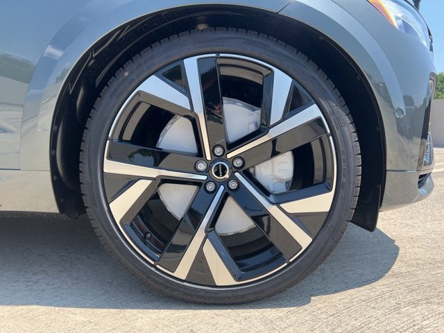New 2026 Volvo XC60 T8 Ultra image 10