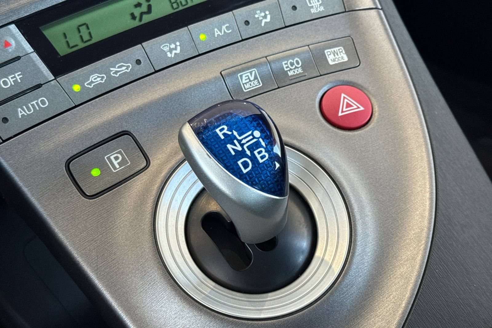 Used 2014 Toyota Prius Three FWD image 25