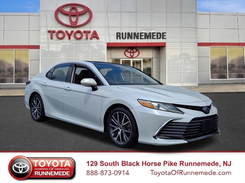Certified 2022 Toyota Camry XLE AWD/4WD image 1
