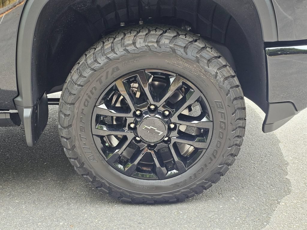 New 2026 Chevrolet Silverado 2500 High Country w/ Midnight Edition AWD/4WD image 9