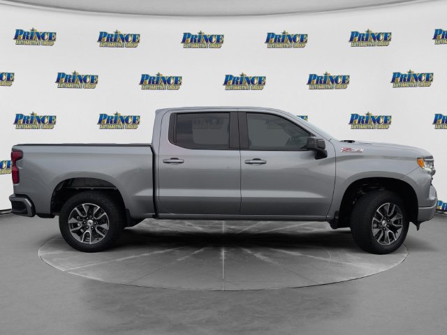Used 2023 Chevrolet Silverado 1500 RST w/ Z71 Off-Road Package AWD/4WD image 4