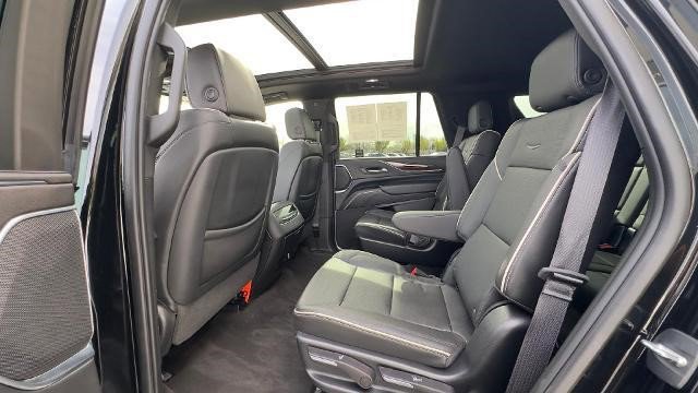 Certified 2023 Cadillac Escalade Premium Luxury w/ LPO, Radiant Package image 9
