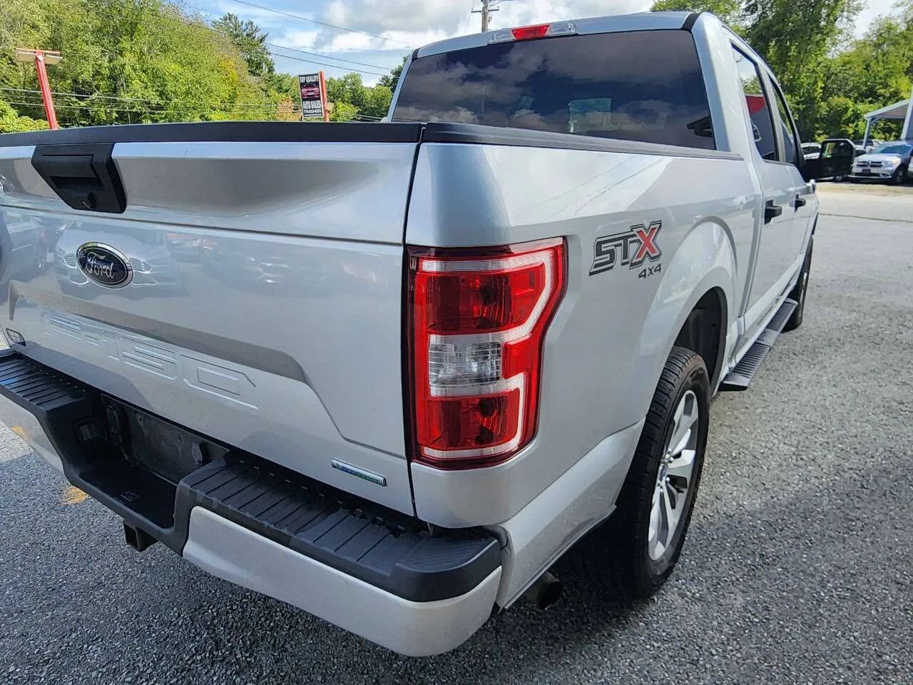 Used 2018 Ford F150 XL w/ Equipment Group 101A Mid AWD/4WD image 4