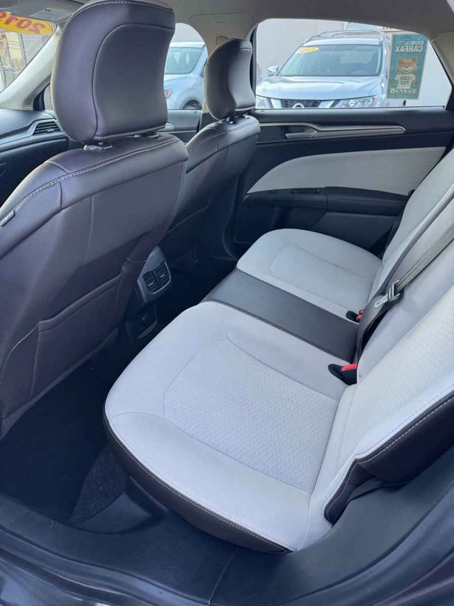 Used 2019 Ford Fusion SE w/ Equipment Group 151A image 15