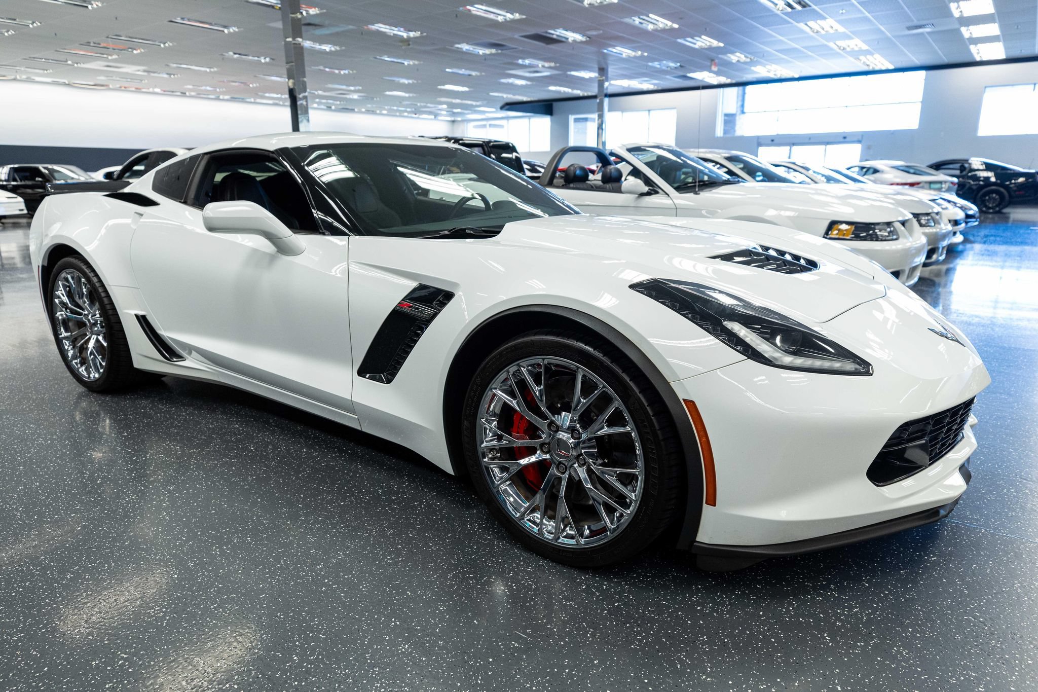 Used 2016 Chevrolet Corvette Z06 w/ Chrome Badge Package RWD image 4