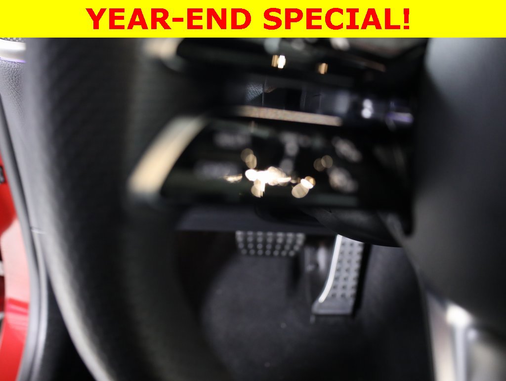 Used 2025 Mercedes-Benz GLC 300 4MATIC image 13