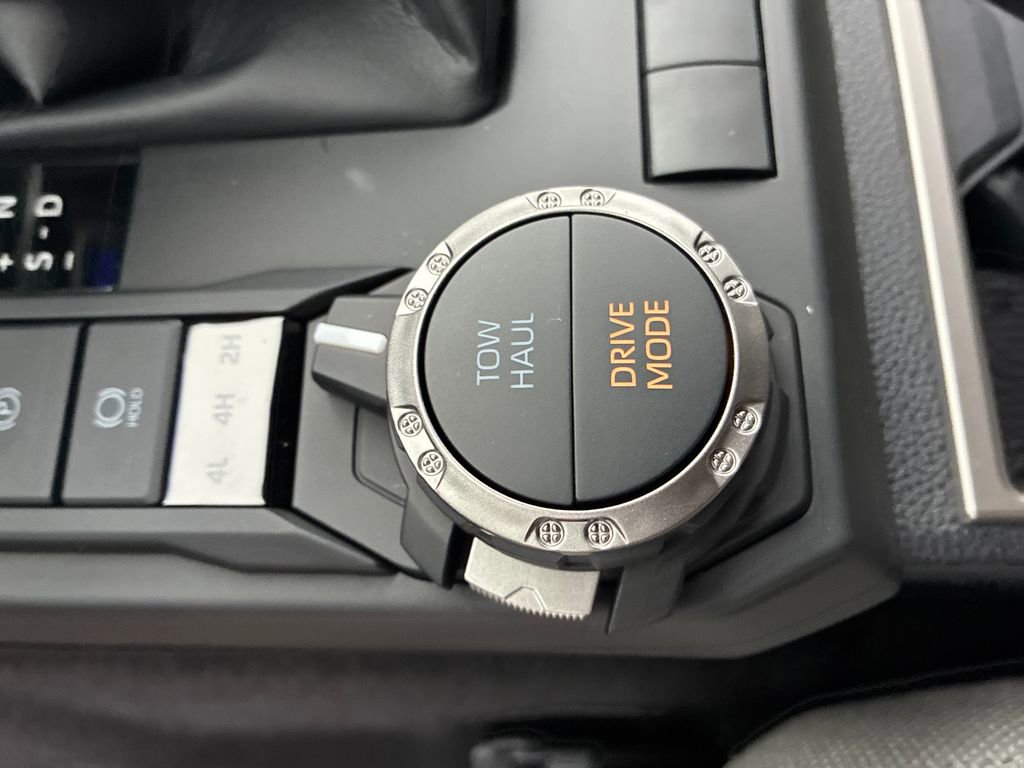 New 2026 Toyota 4Runner SR5 AWD/4WD image 38