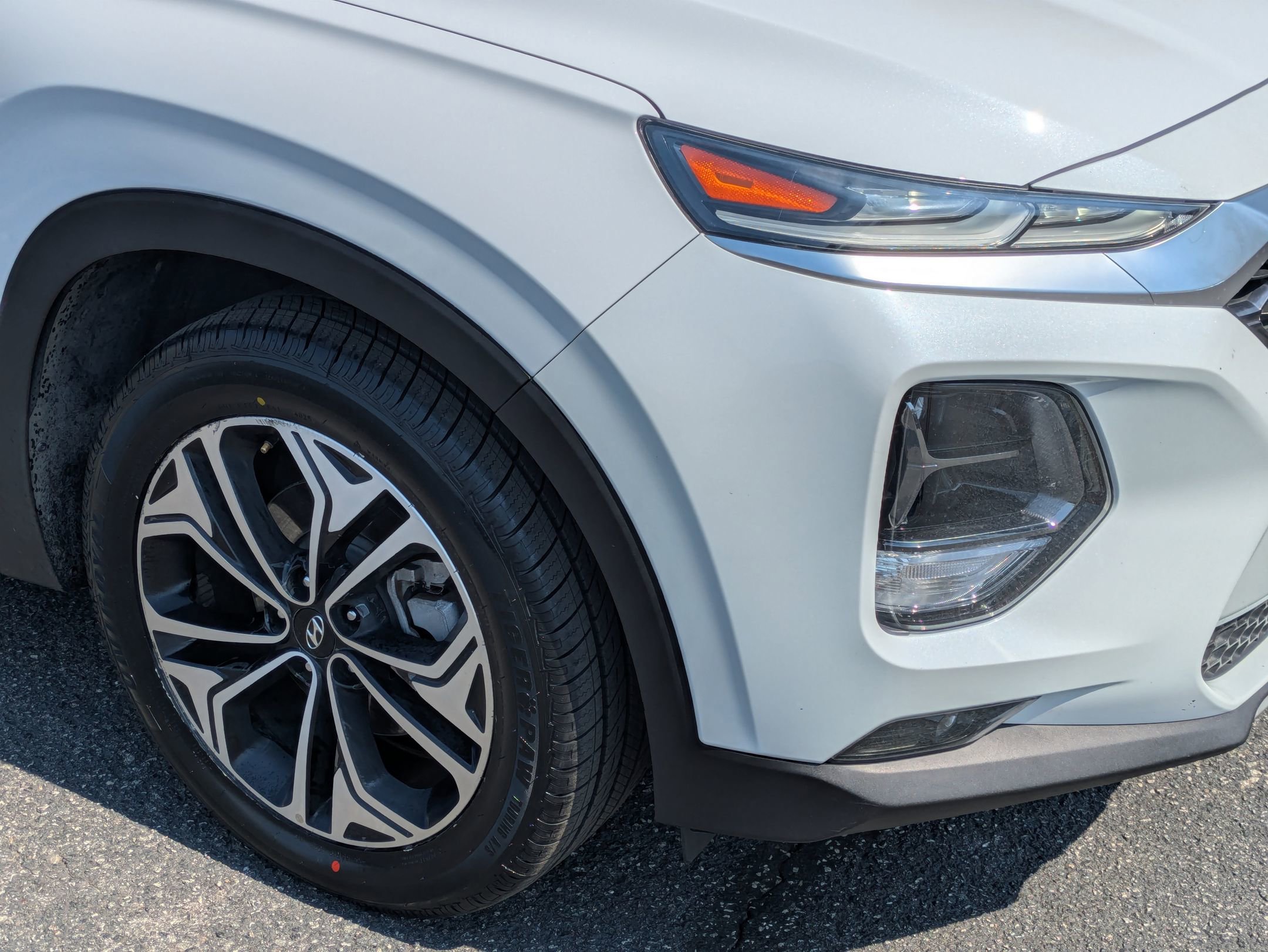 Used 2019 Hyundai Santa Fe Limited image 11