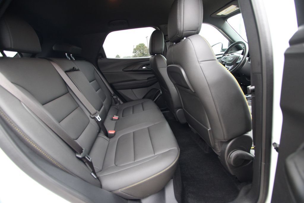Used 2025 Chevrolet TrailBlazer ACTIV FWD image 9