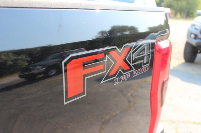 Used 2018 Ford F250 Platinum w/ FX4 Off-Road Package AWD/4WD image 5