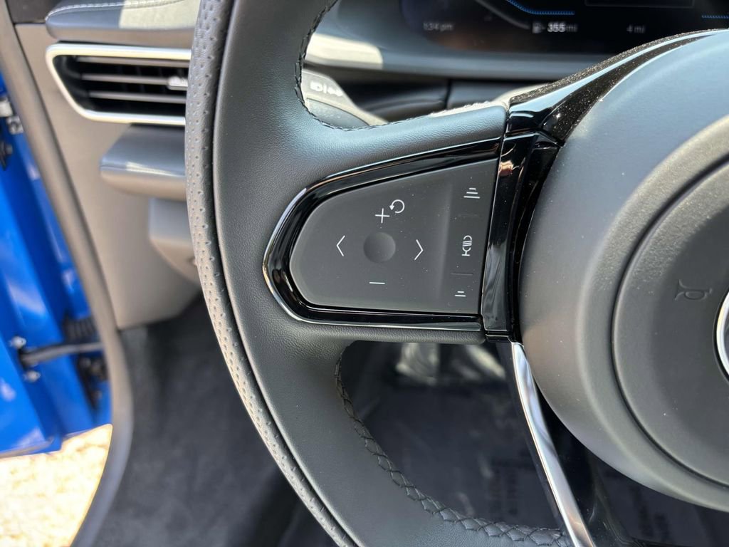 New 2025 Lotus Emira image 31