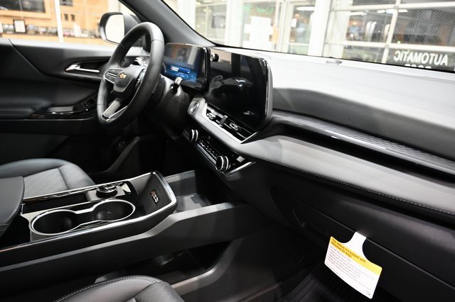 New 2026 Chevrolet Equinox LT w/ Convenience Package II image 13