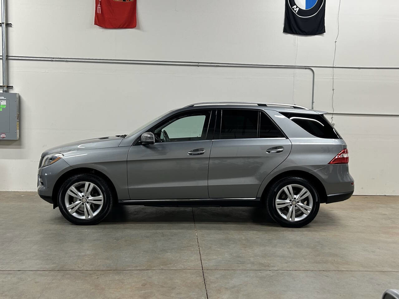Used 2015 Mercedes-Benz ML 250 BlueTEC 4MATIC w/ Premium 1 Package image 1
