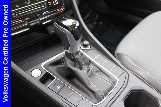 Used 2025 Volkswagen Jetta SE FWD image 40