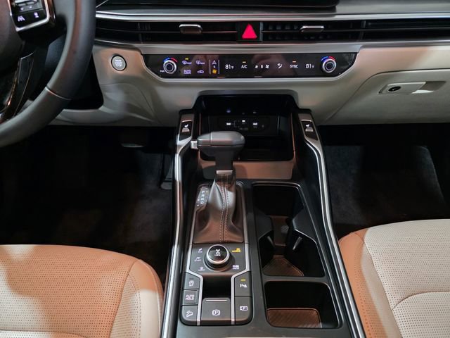 Used 2025 Kia Sorento S image 20