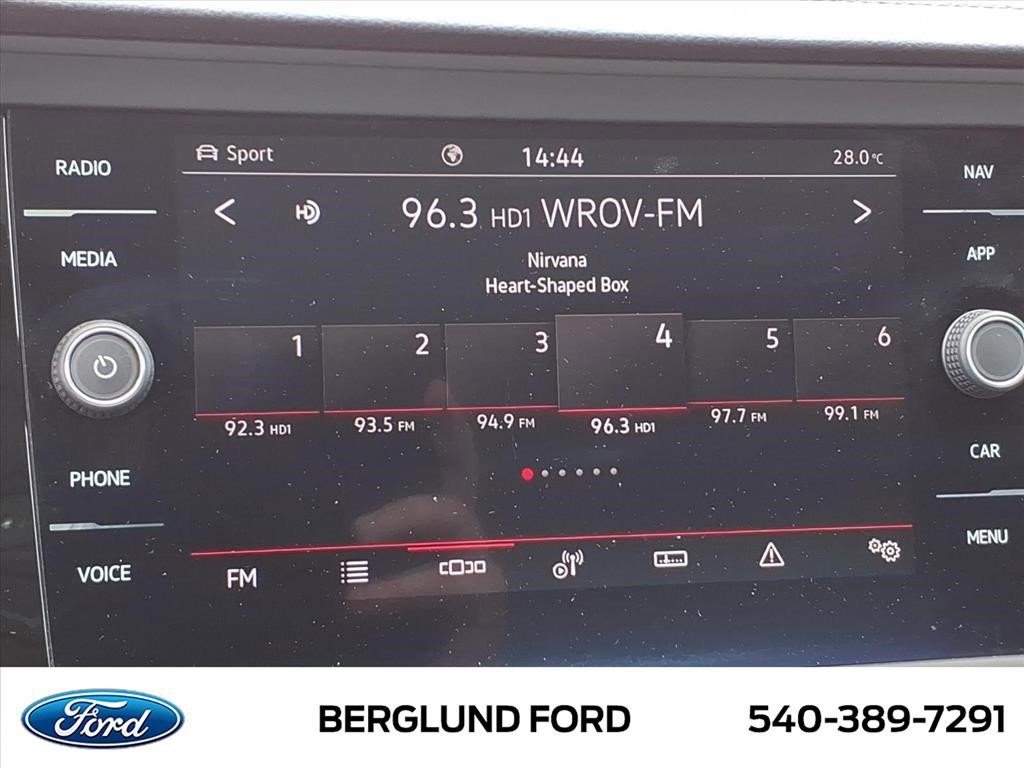 Used 2021 Volkswagen Jetta SEL Premium FWD image 24