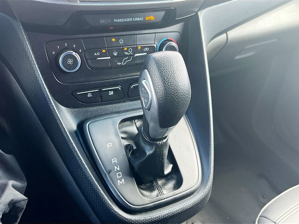 Used 2023 Ford Transit Connect XL image 16