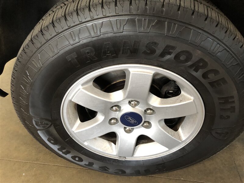 Used 2016 Ford Expedition XL AWD/4WD image 28