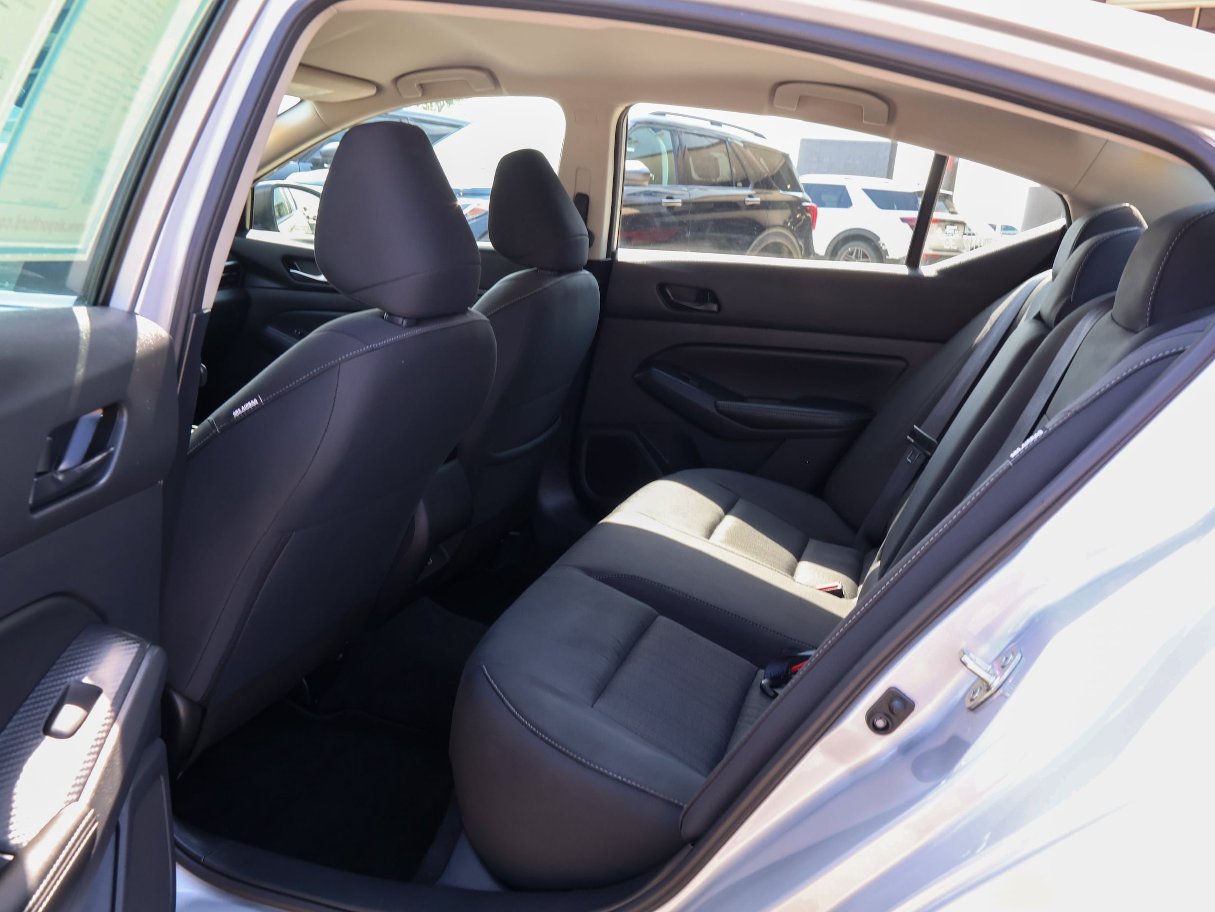 Used 2025 Nissan Altima 2.5 SV FWD image 13
