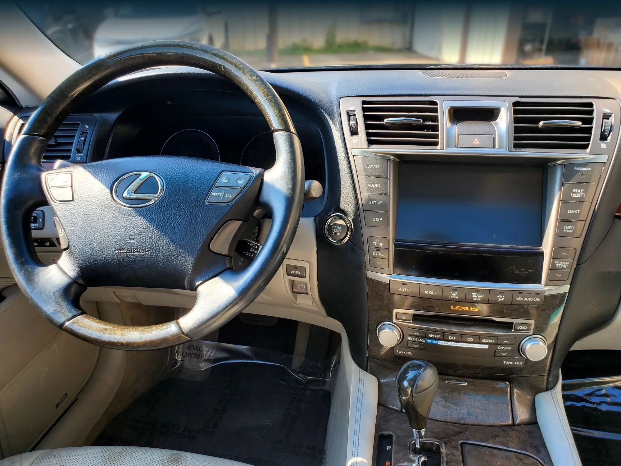 Used 2012 Lexus LS 460 w/ Comfort Pkg RWD image 3